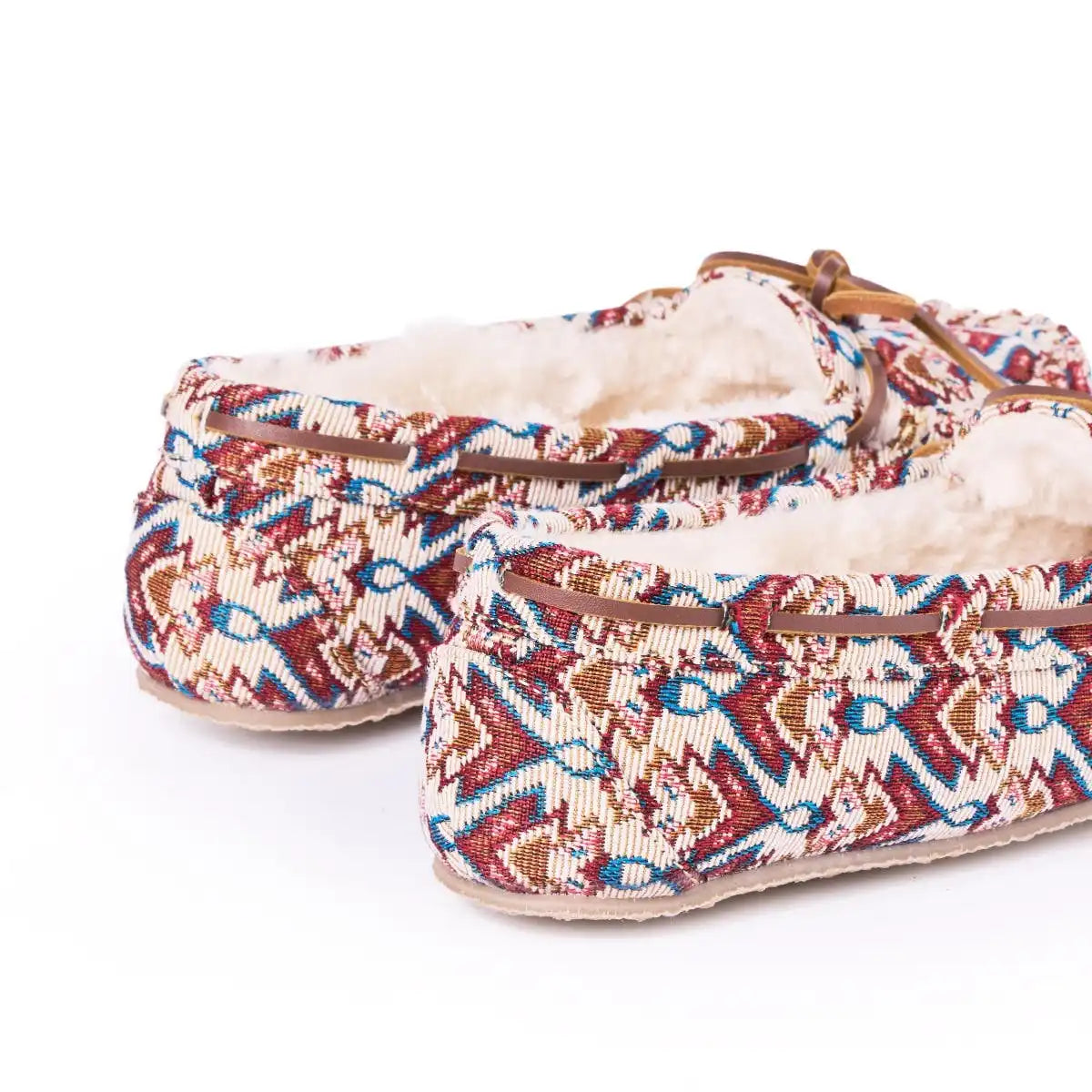 Women's Minookamii Cally